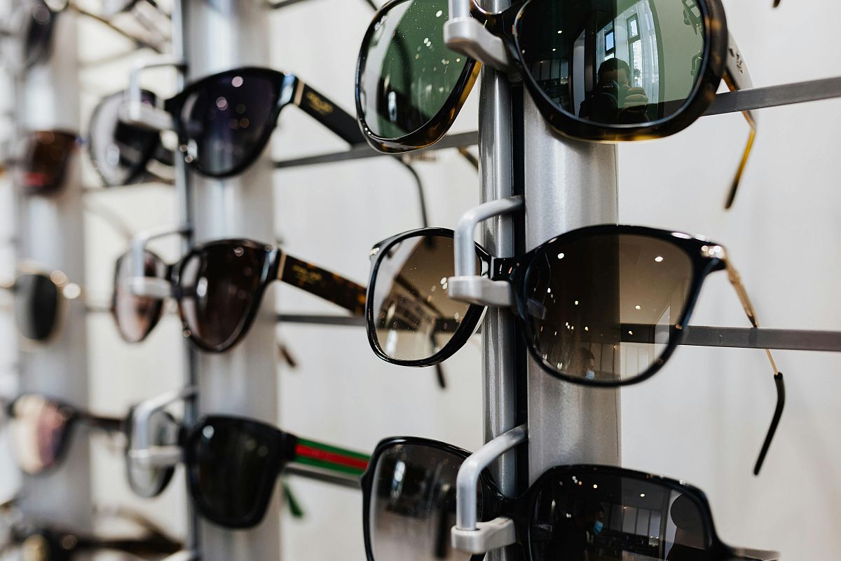 A Buying guide of different forms of sunglasses