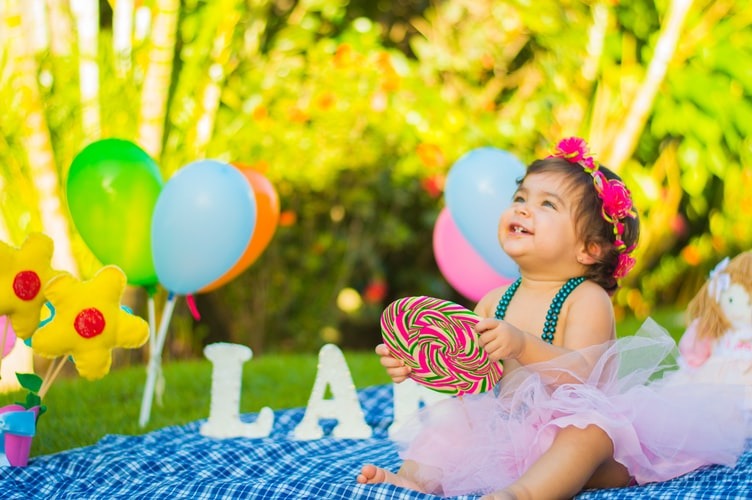 Cute outfit ideas to dress up your baby girl on her birthday