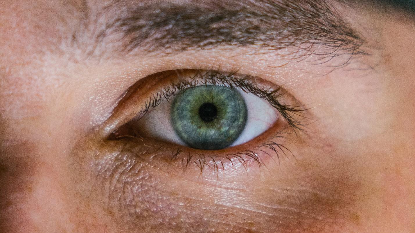 How Can A Cleaner Screen Reduce Digital Eye Strain