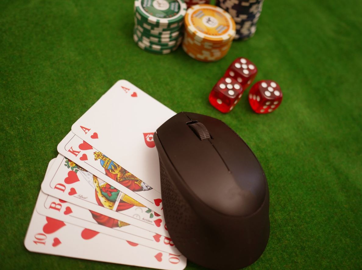 Here&#39;s How To Earn Real Cash By Playing Poker Online | Did You Know Fashion