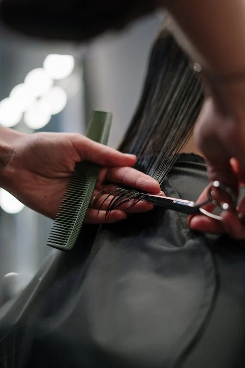 Top 4 Tips for Choosing the Best Hair Salon Services