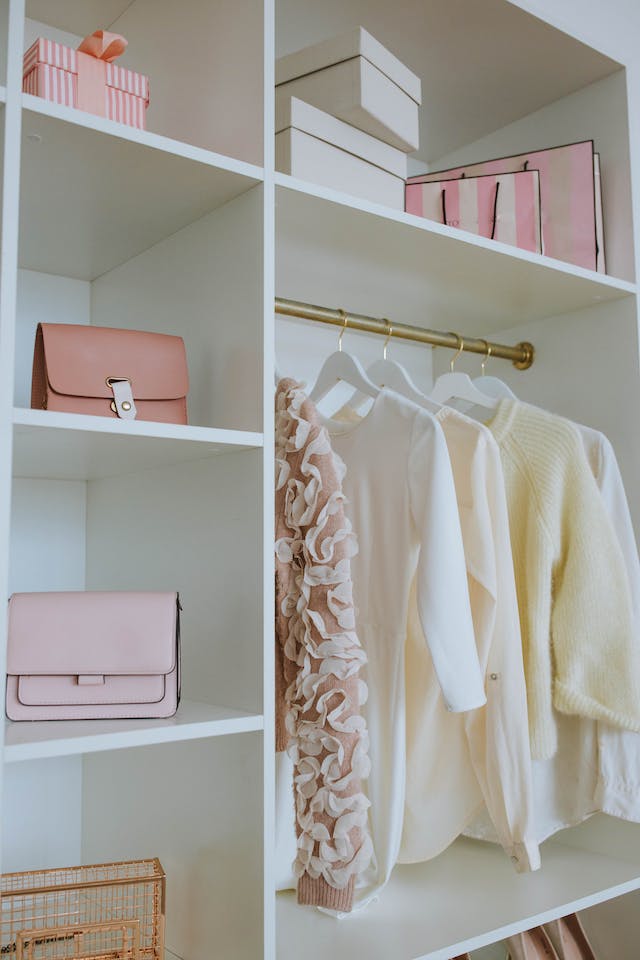 How to Create an Elegant and Feminine Wardrobe This Year
