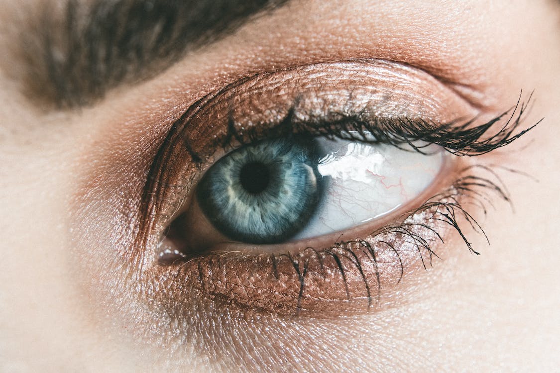 Growing your eyelashes is easier at home than you might believe