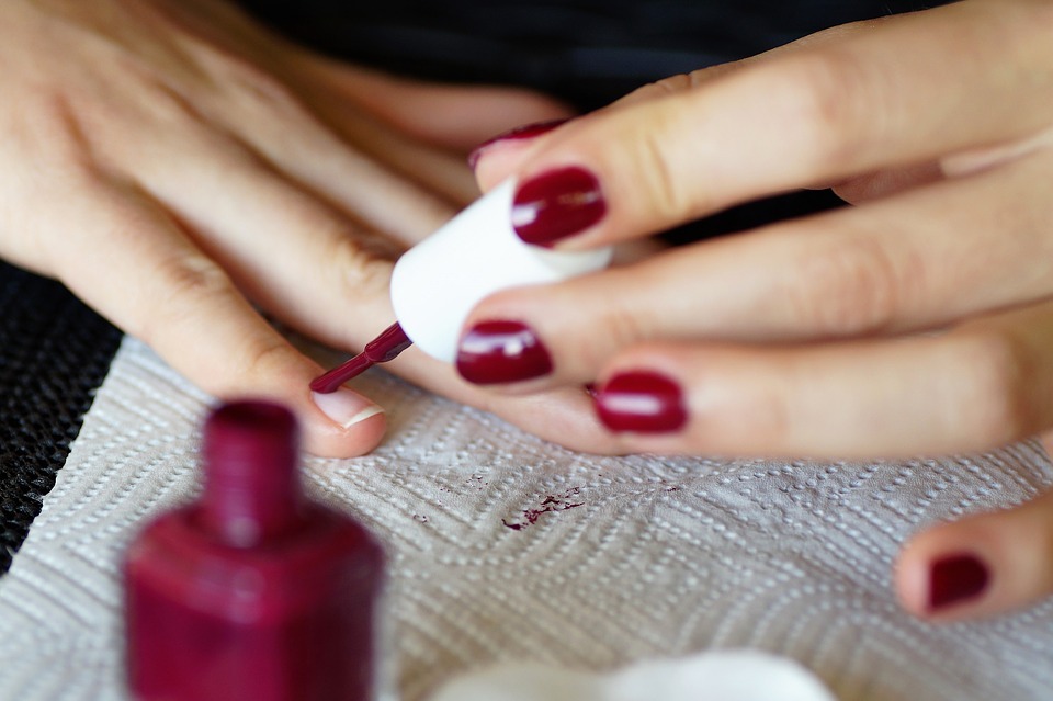 Mistakes that Might Destroy Your Nails