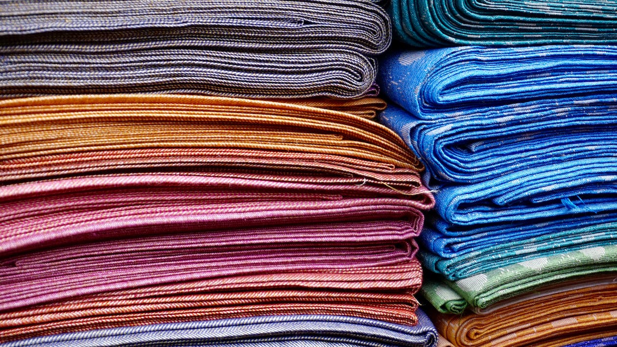 3 Best Fabrics Used To Make Wholesale Clothing For Boutique Owners
