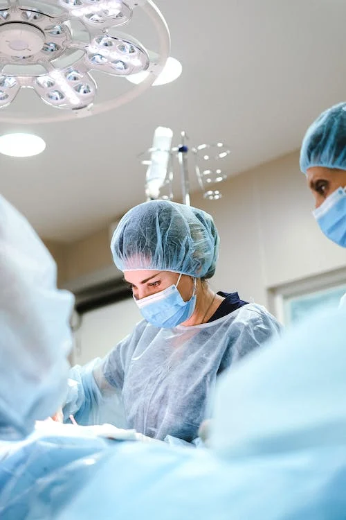 6 Tips for Choosing the Right Cosmetic Surgeon for You