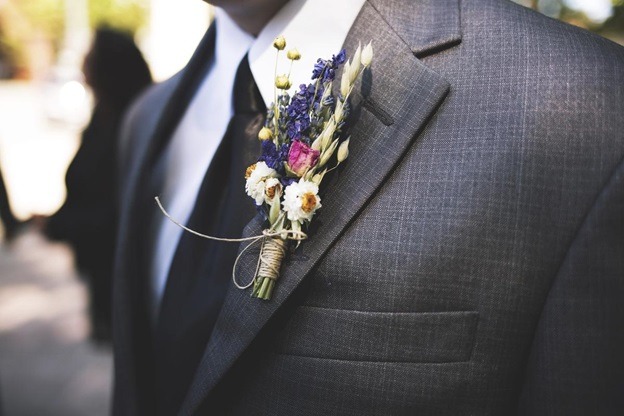 3 Reasons Why You Should Order a Custom Suit for Your Wedding