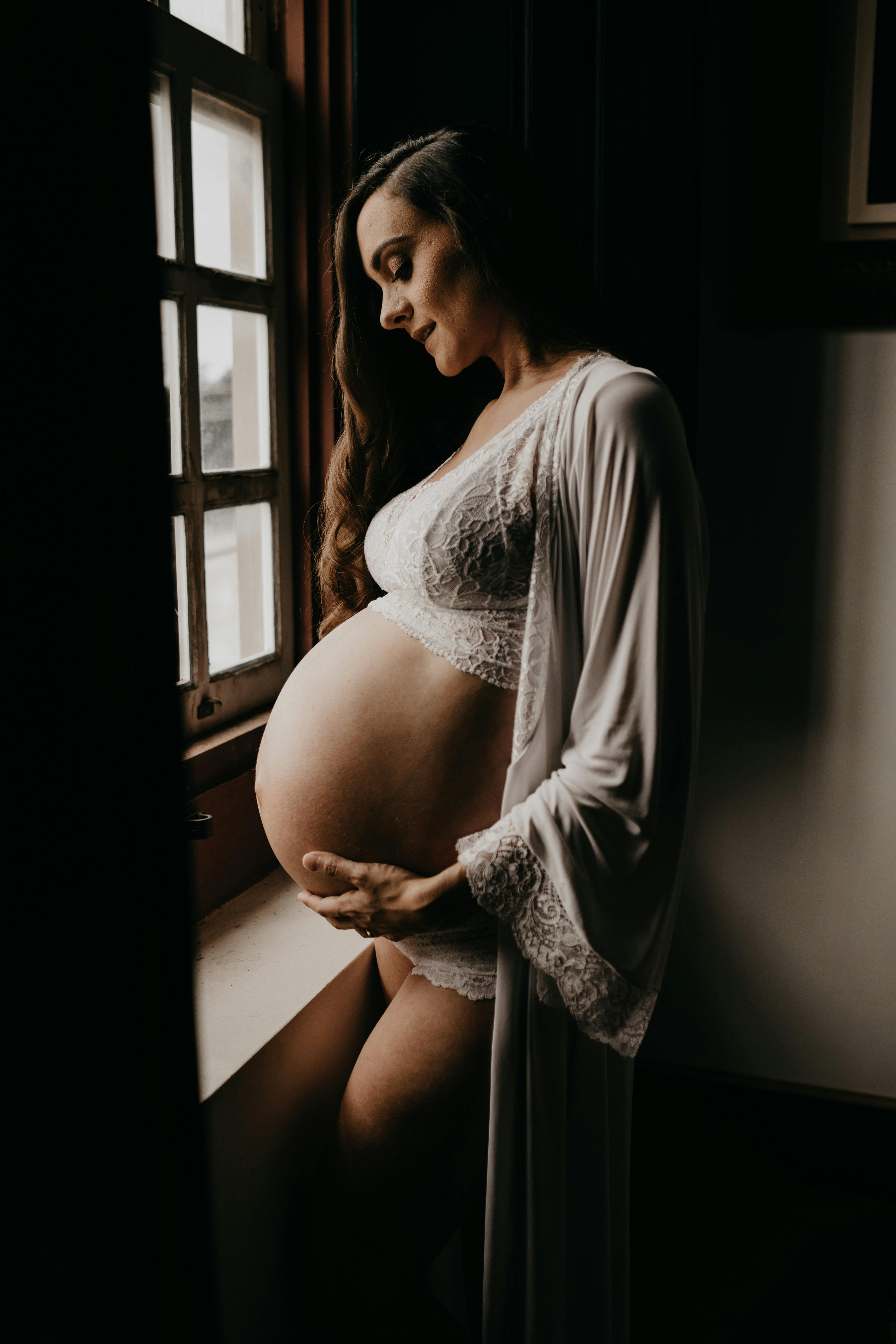 4 Things To Wear To a Maternity Photo Shoot