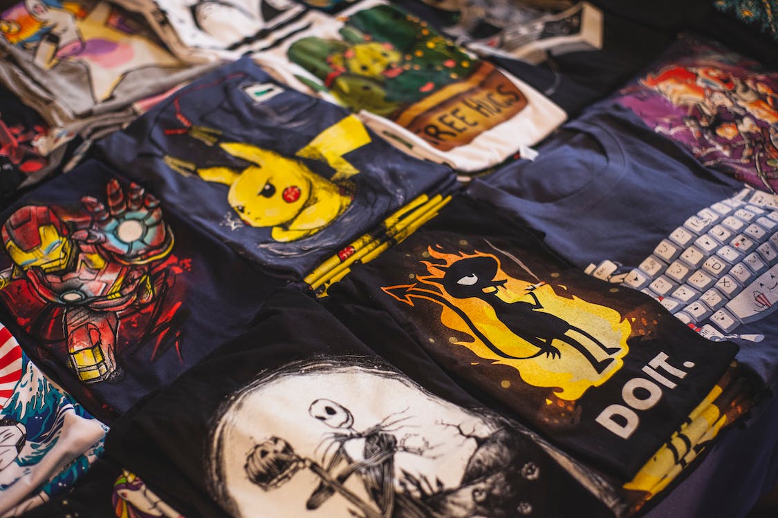 5 Tips for Styling Your Graphic T-Shirts