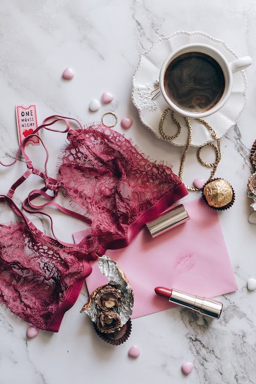 Essential Lingerie Accessories to Enhance Any Wardrobe