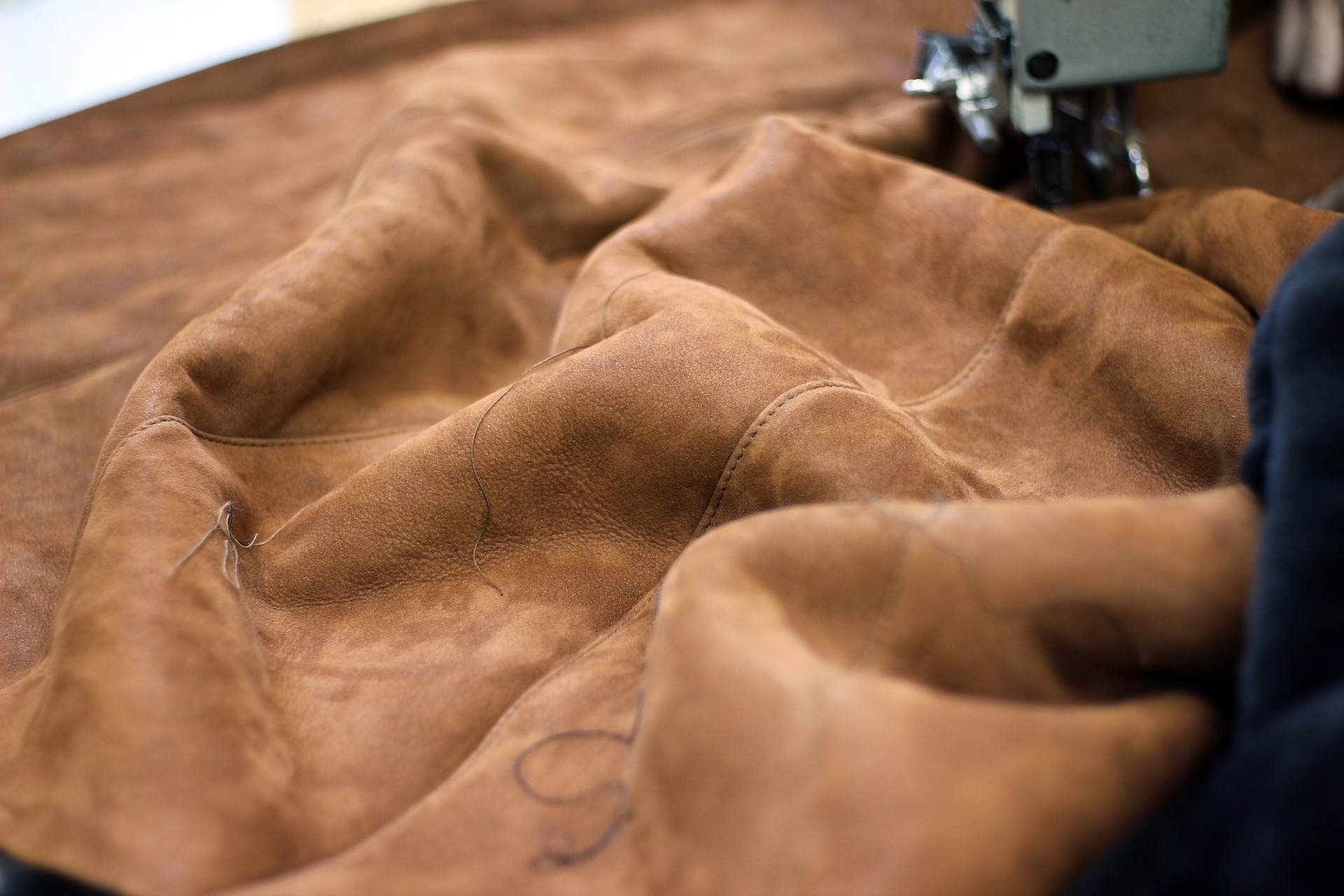 leather-sewing-machine-clothing