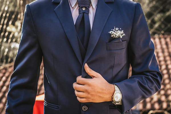 Top 8 Fashion Tips for Grooms
