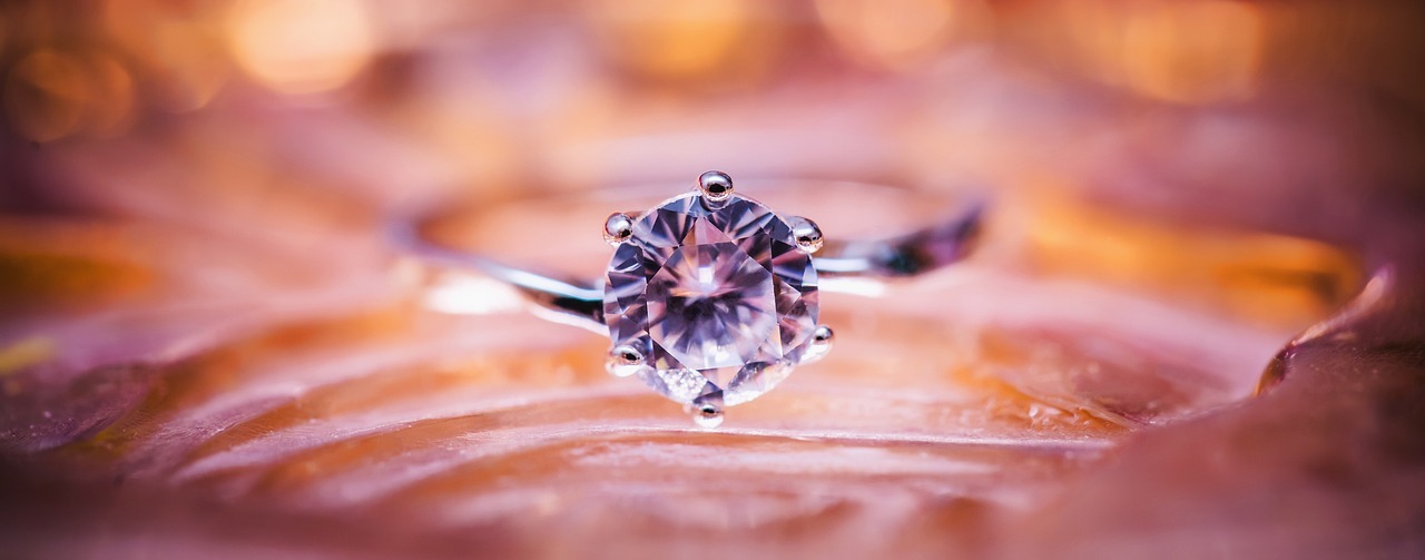 Jewelry Guideline 4 Tips For Choosing The Right Piece
